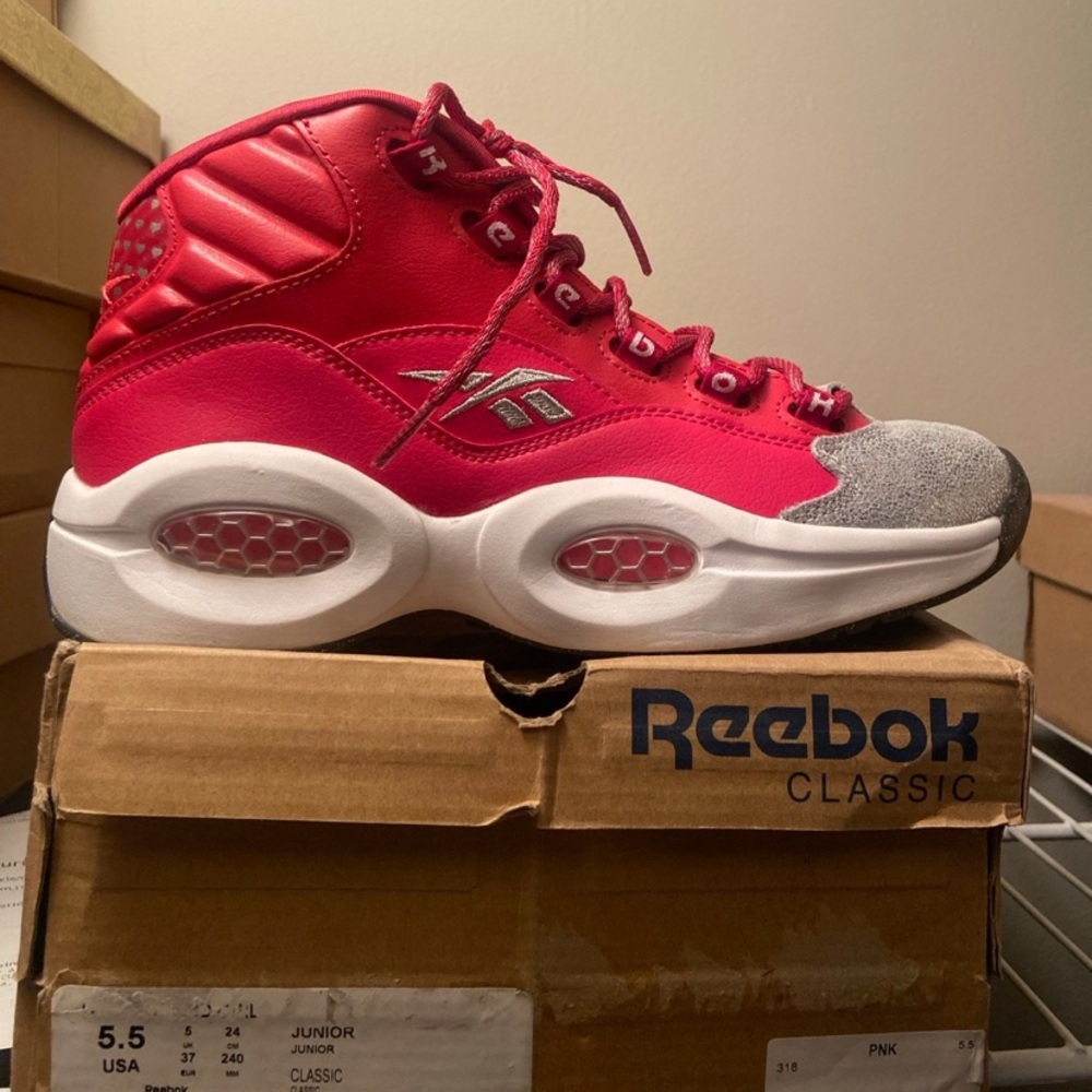 Big Kids Reebok Questions 5.5Y Valentine’s Day